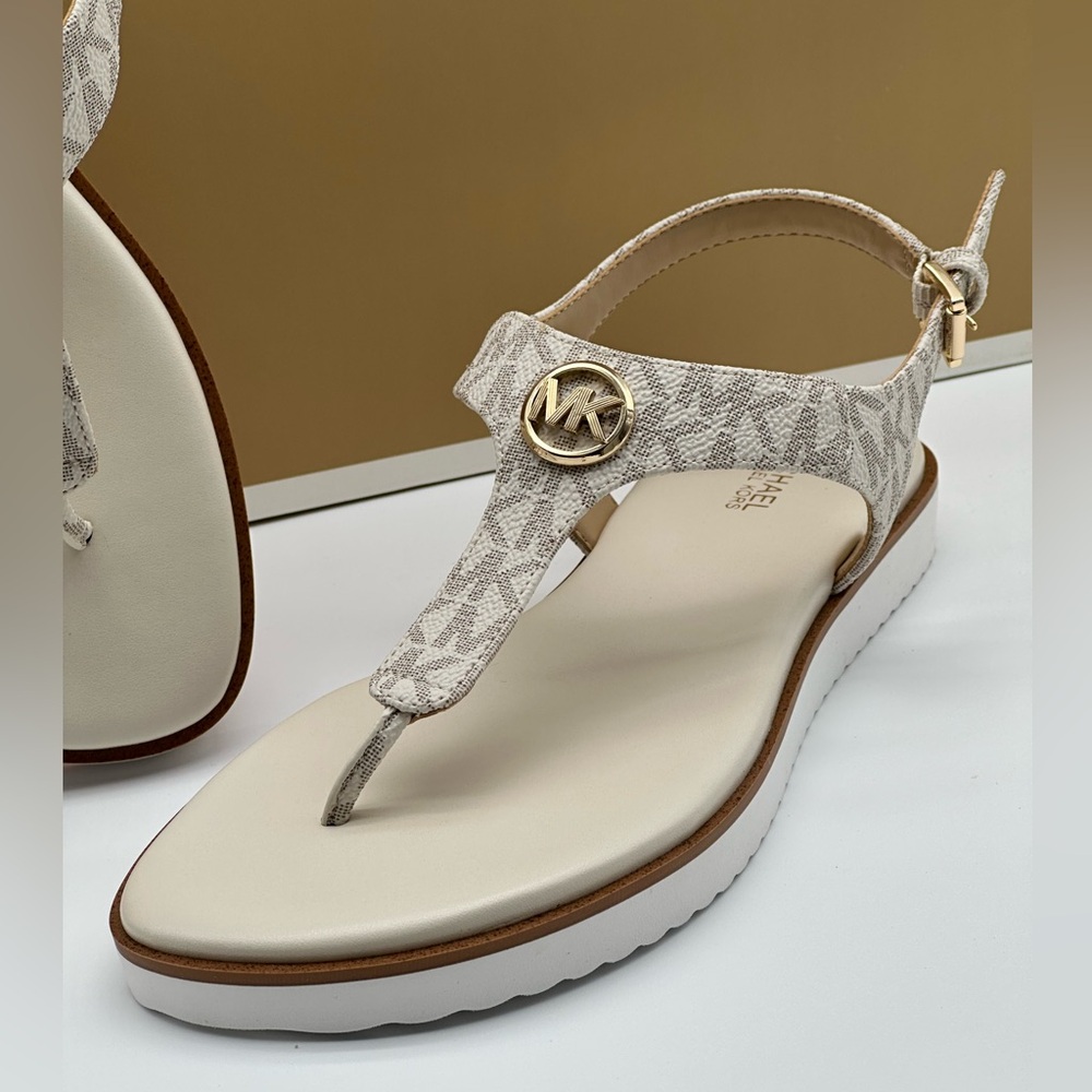 Michael Kors Vanilla Thong Sandals NIB - Picture 3 of 11